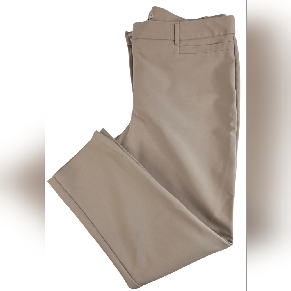 Dana Buchman Sz 16 Straight Leg Mid Rise Office Career Pants Stretch 2417-Cn